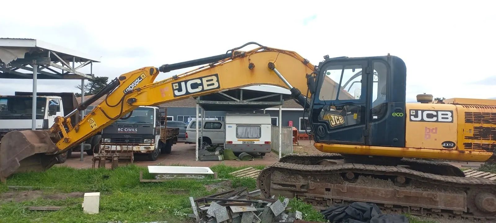WAFCON JCB JS205LC 21-ton excavator available for hire in Cape Town