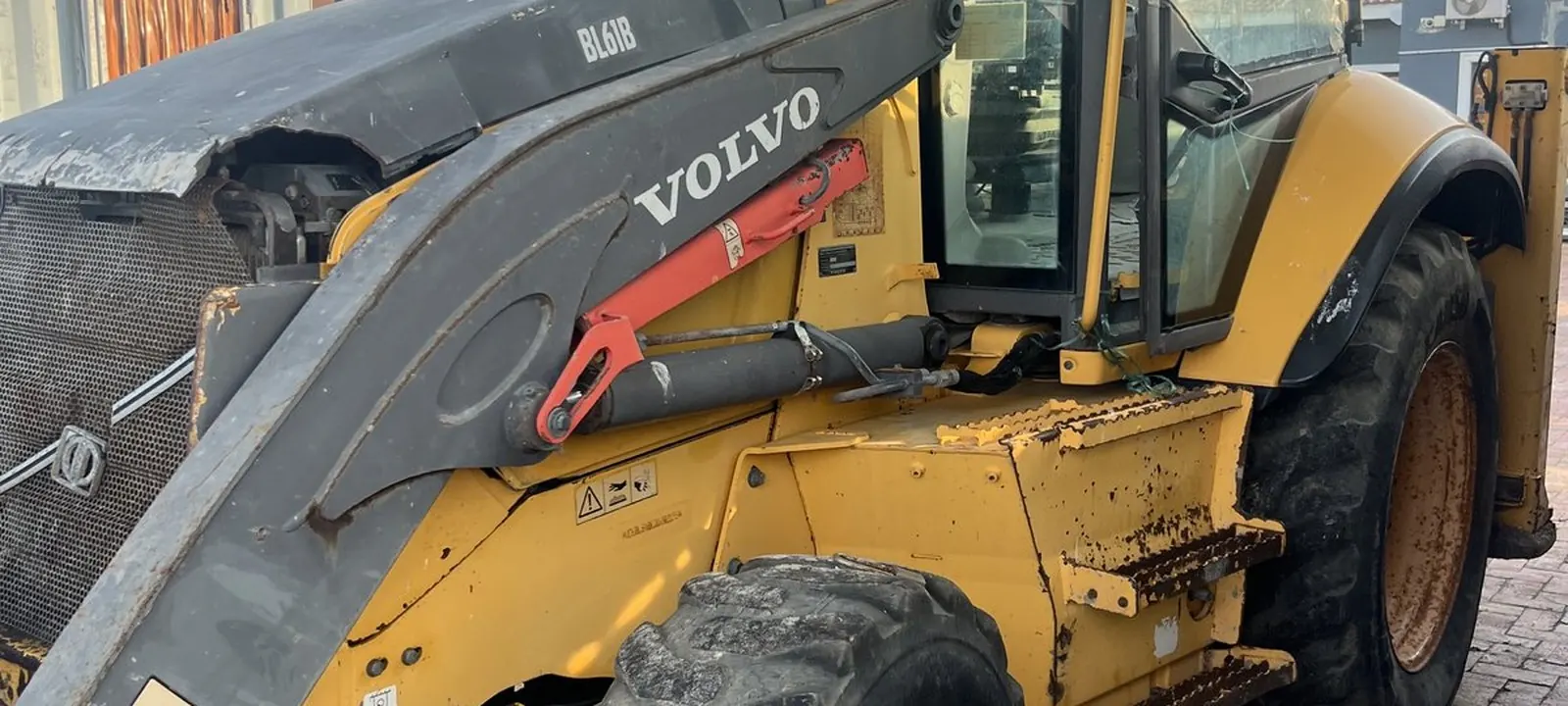 Volvo BL61B TLB available for hire from WAFCON in Cape Town